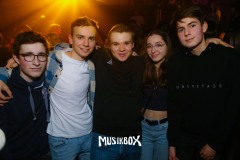 box083