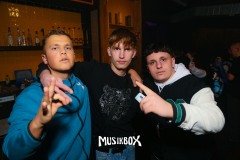 box090