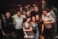 HHLIZnzE