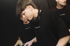 xQrRE5uB