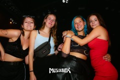 box048