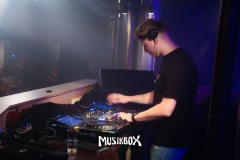 box086