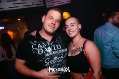 1_box036