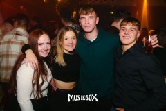 1_box052