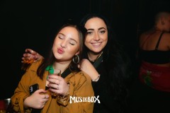 1_box057