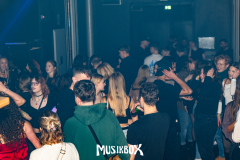Gross-Singleparty-10