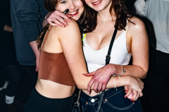 Gross-Singleparty-105
