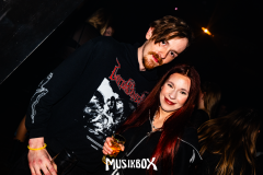 Gross-Singleparty-114