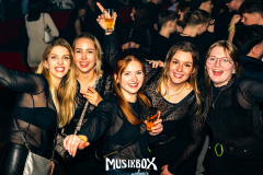 Gross-Singleparty-14