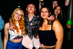 Gross-Singleparty-145