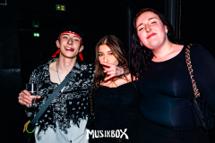 Gross-Singleparty-146