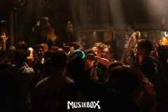 Gross-Singleparty-157