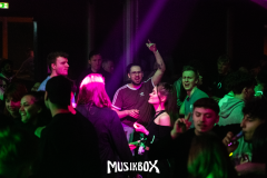 Gross-Singleparty-159
