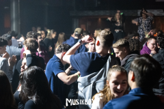 Gross-Singleparty-160