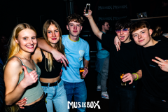 Gross-Singleparty-190