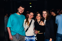 Gross-Singleparty-193