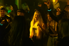 Gross-Singleparty-31