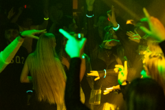 Gross-Singleparty-34
