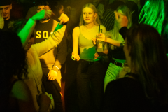Gross-Singleparty-37