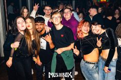 Gross-Singleparty-38