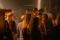 Gross-Singleparty-49