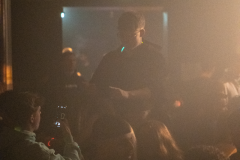 Gross-Singleparty-66