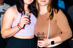 Gross-Singleparty-7