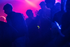 Gross-Singleparty-85