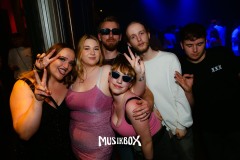 box032
