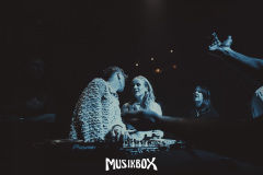 Box-176
