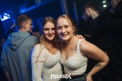 k8NctWli
