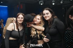oeKTxxE4