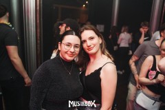vHXkqNOG