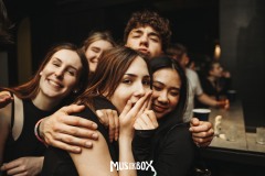 GMUKqzSL