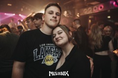mGUPNy8y