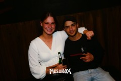 box002