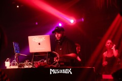 box044