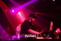 box054