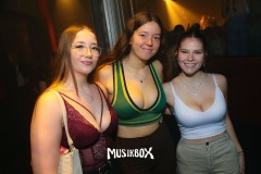box032