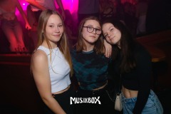 box033