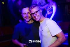 box033