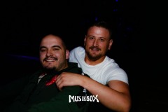 box033