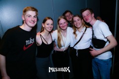 box043