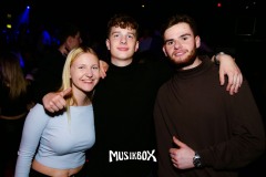 box090
