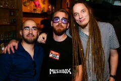 box003