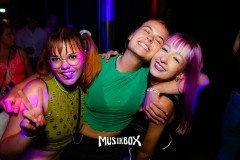 box083