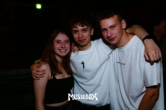 box032