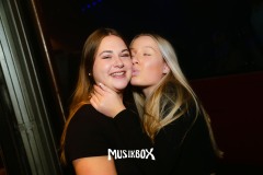 box054
