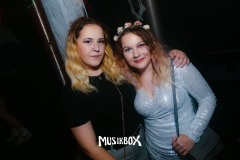 box002