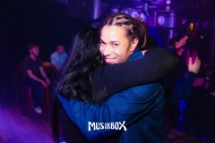 1_box054